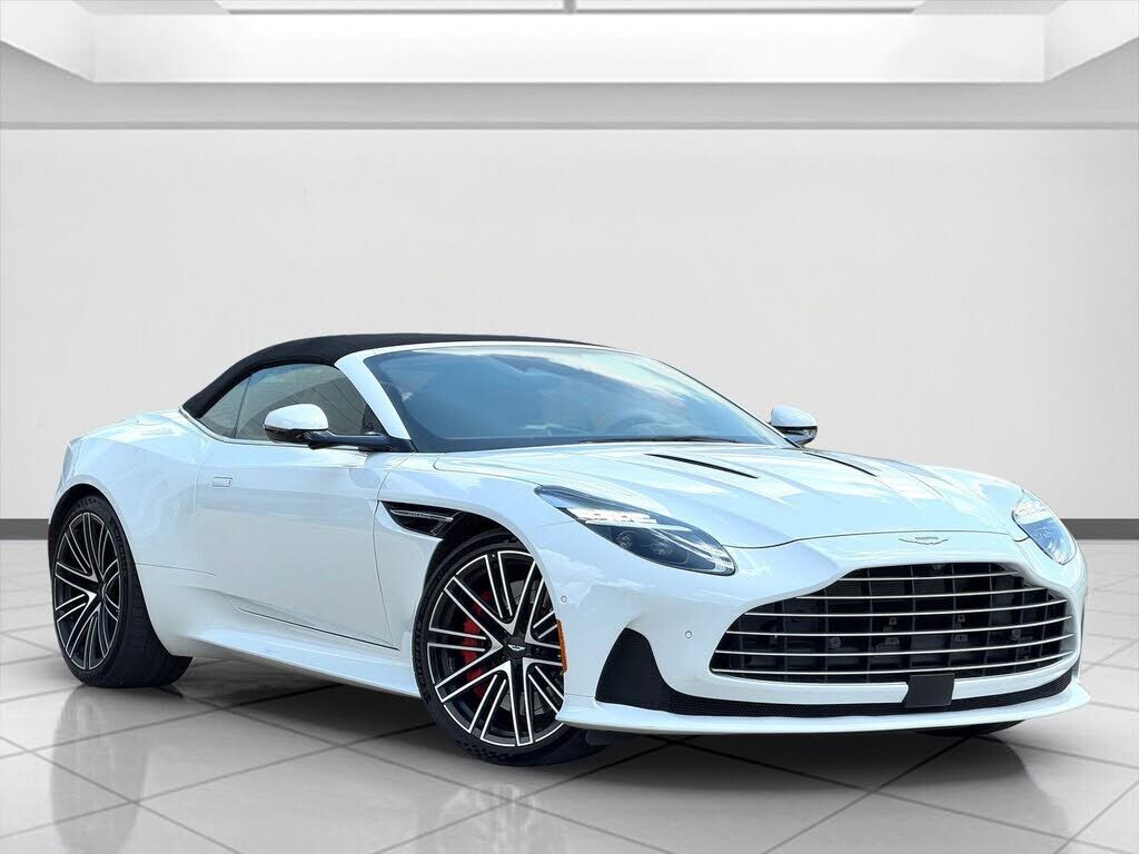 2025 ASTON MARTIN DB12