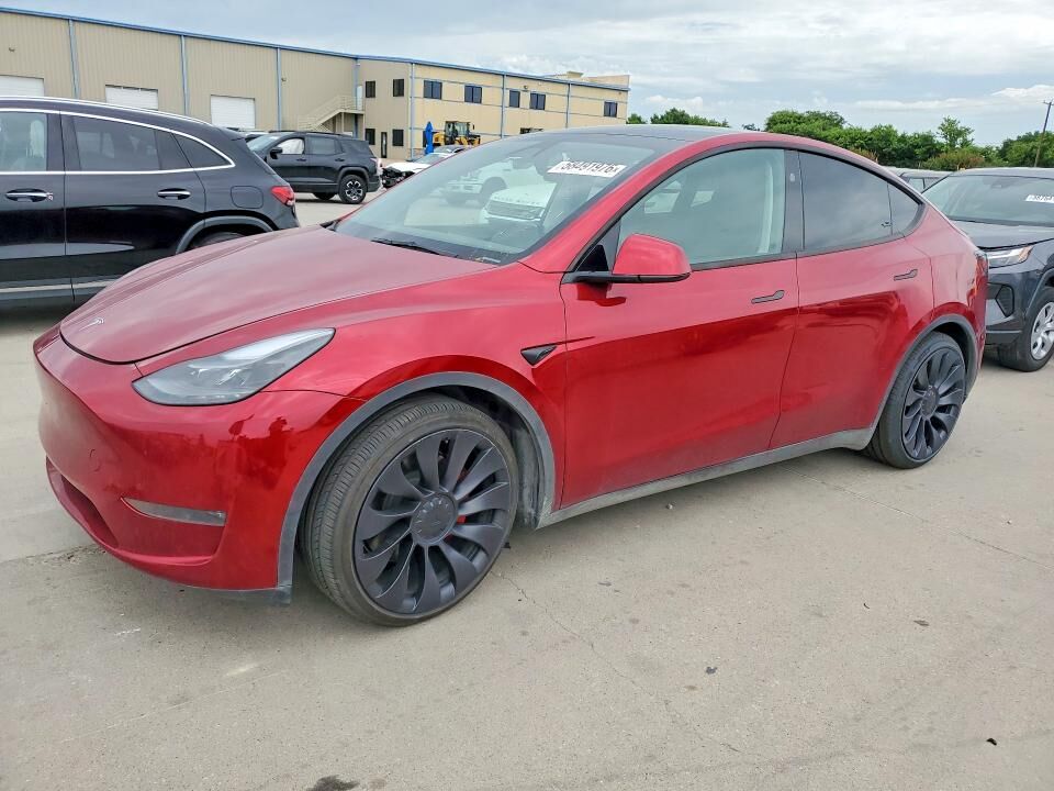2024 TESLA Model Y