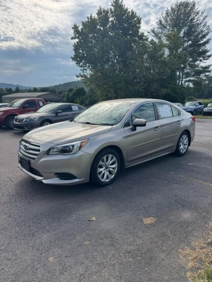 2017 SUBARU Legacy