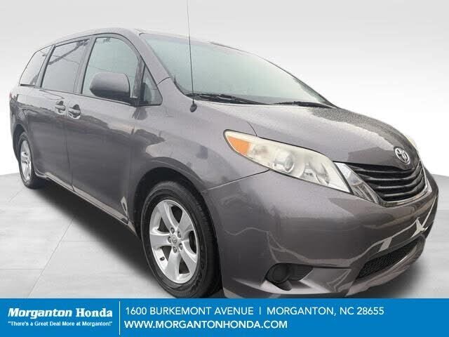 2013 TOYOTA Sienna