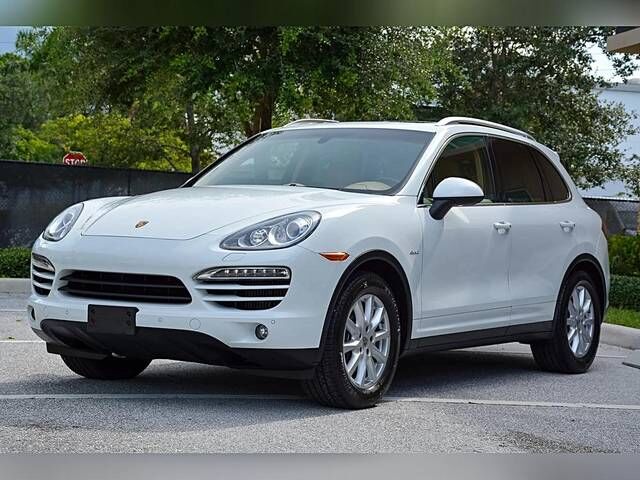 2013 PORSCHE Cayenne