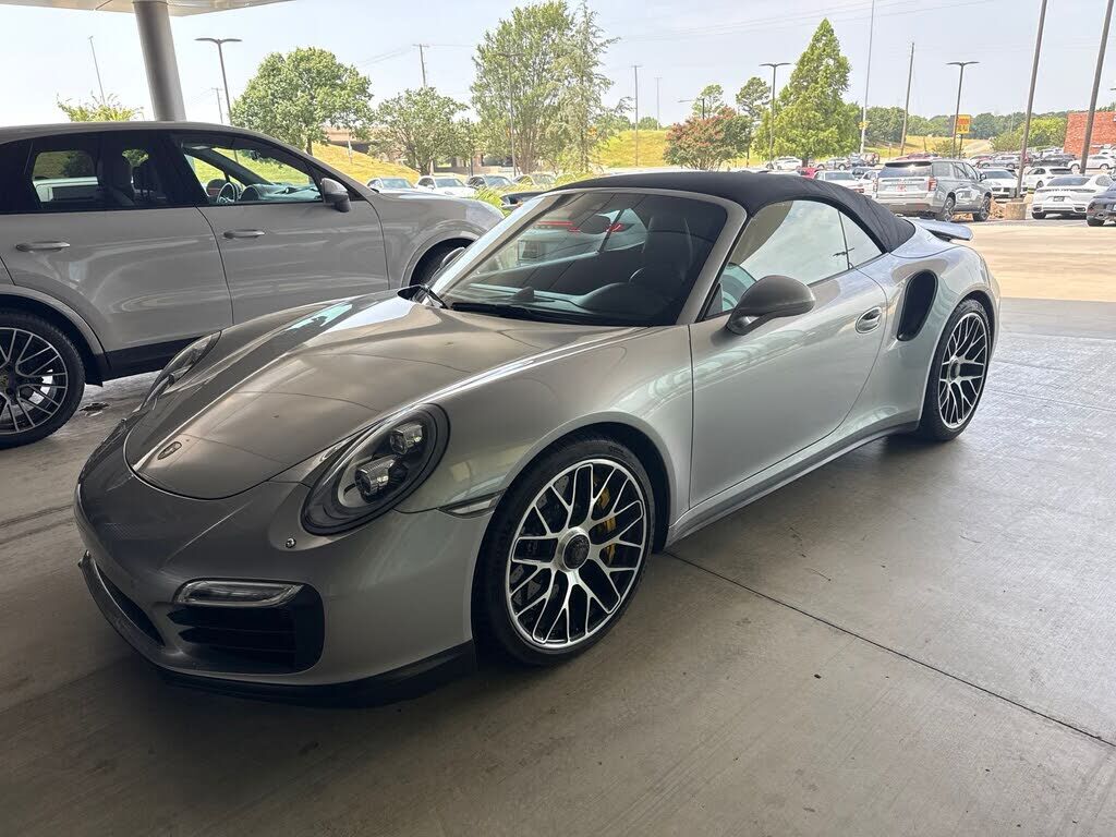 2016 PORSCHE 911