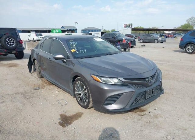 2018 TOYOTA Camry