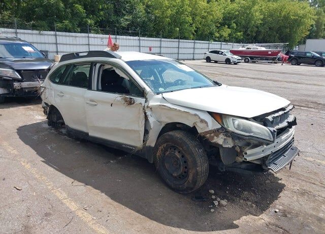 2015 SUBARU Outback