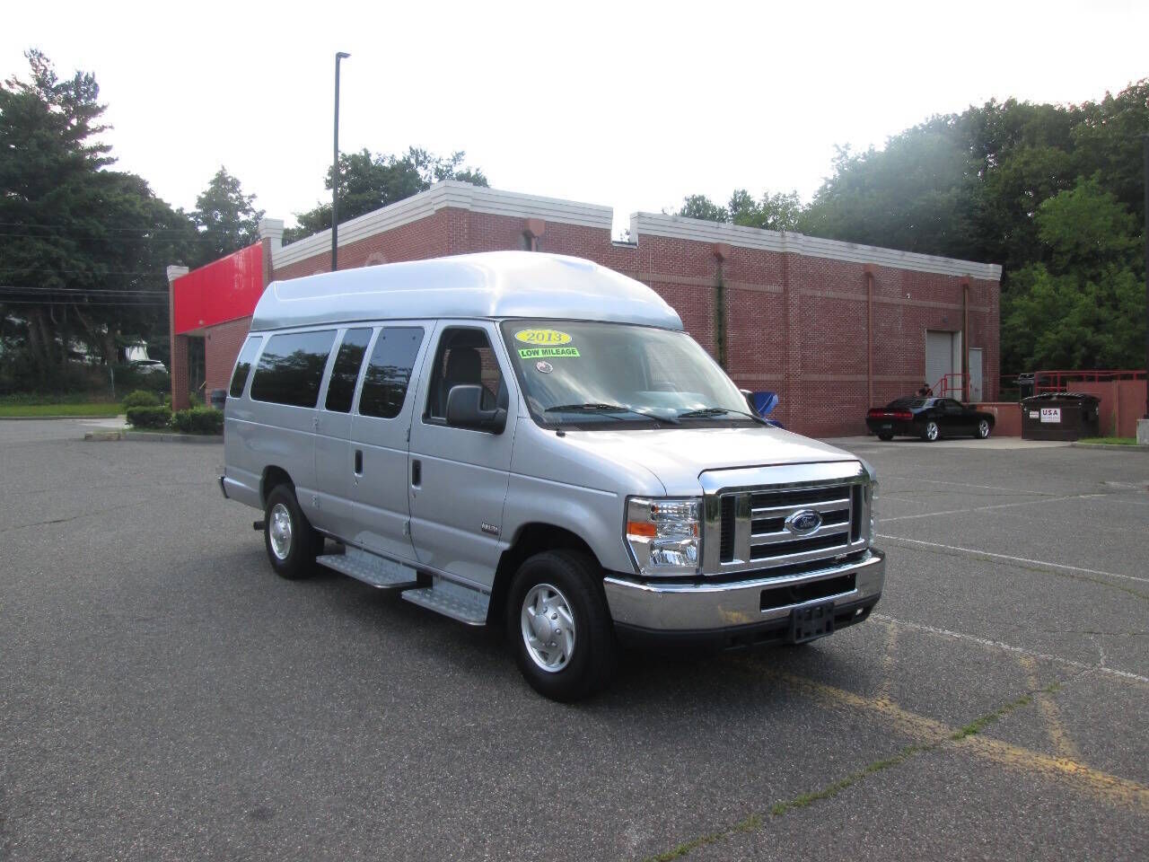 2013 FORD E-350