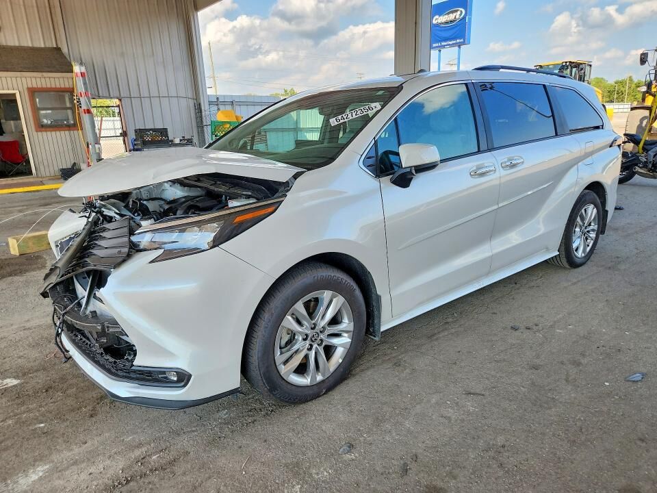 2026 TOYOTA Sienna