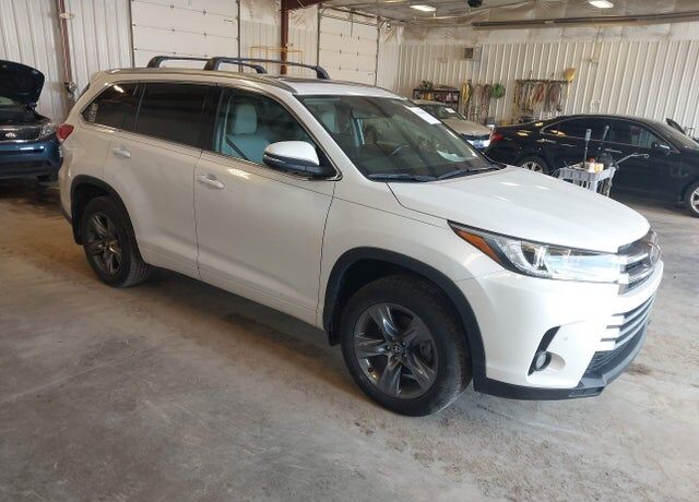 2018 TOYOTA Highlander