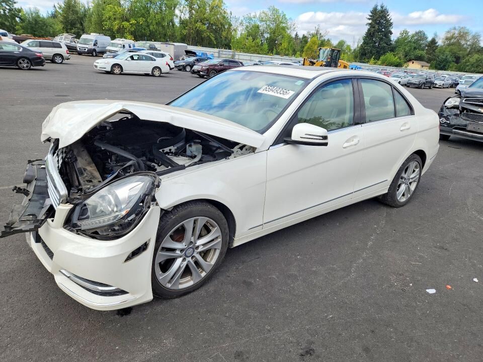 2014 MERCEDES-BENZ C-Class