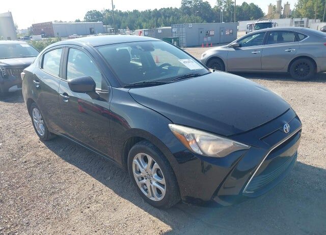 2017 TOYOTA Yaris