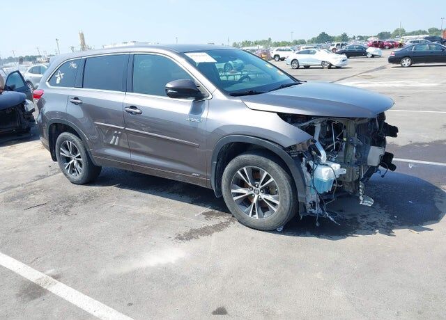 2017 TOYOTA Highlander