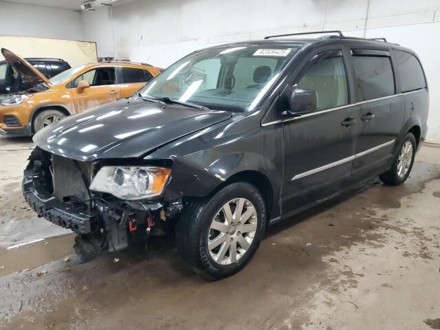 2016 CHRYSLER Town and Country