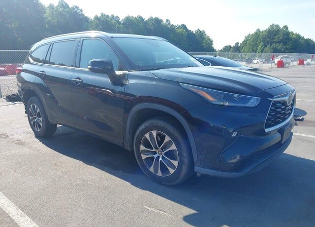 2021 TOYOTA Highlander
