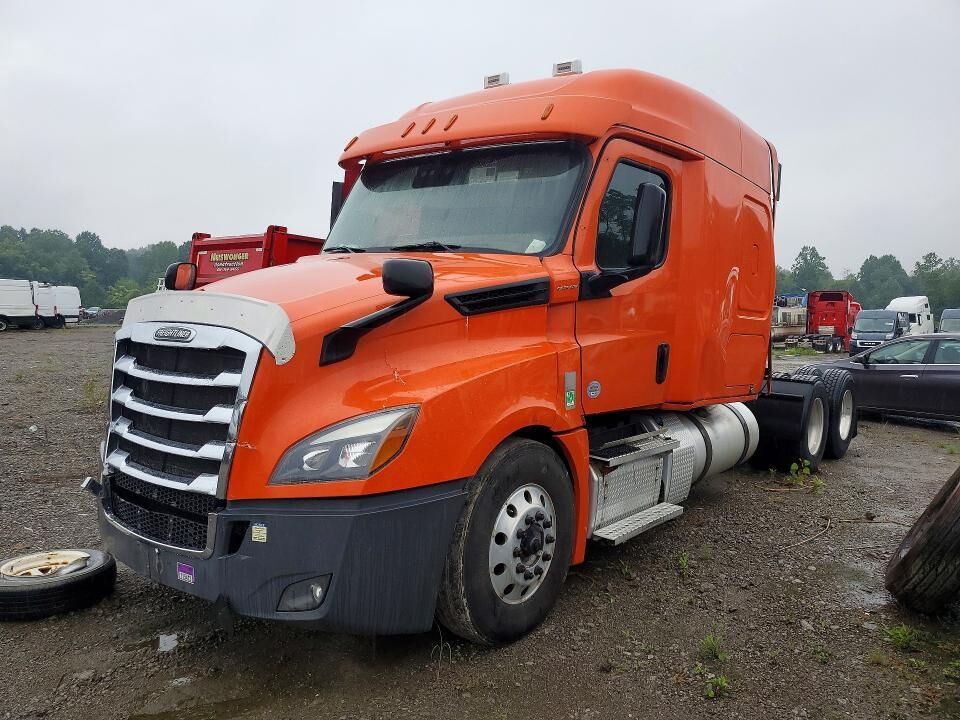 2023 FREIGHTLINER Cascadia