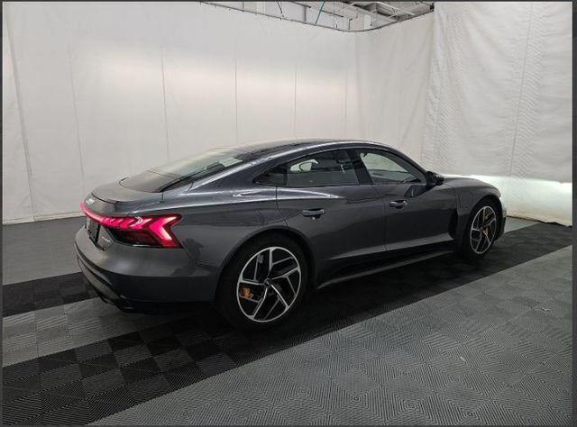 2022 Audi e-tron