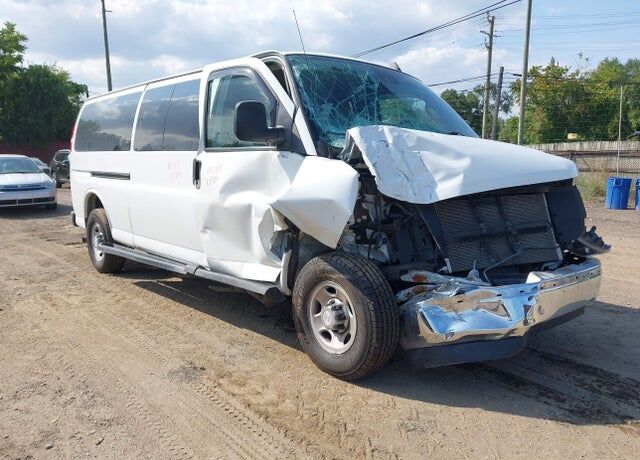 2020 CHEVROLET Express