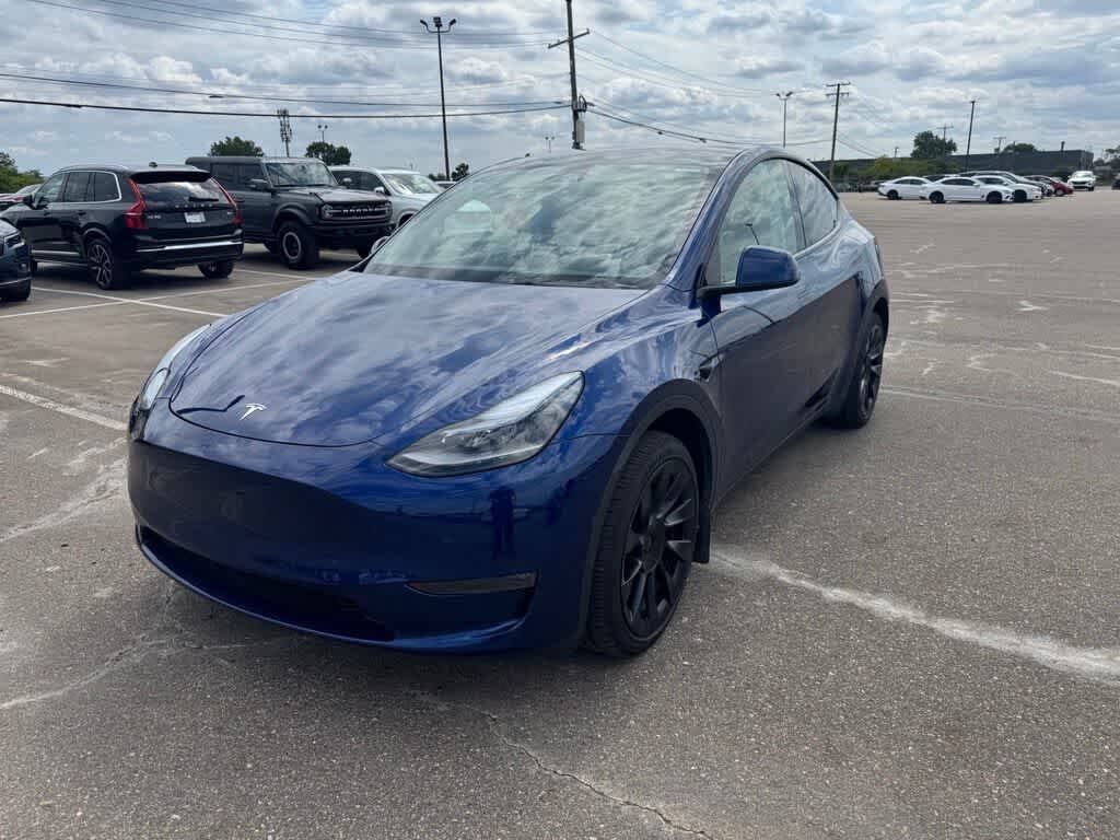 2024 TESLA Model Y
