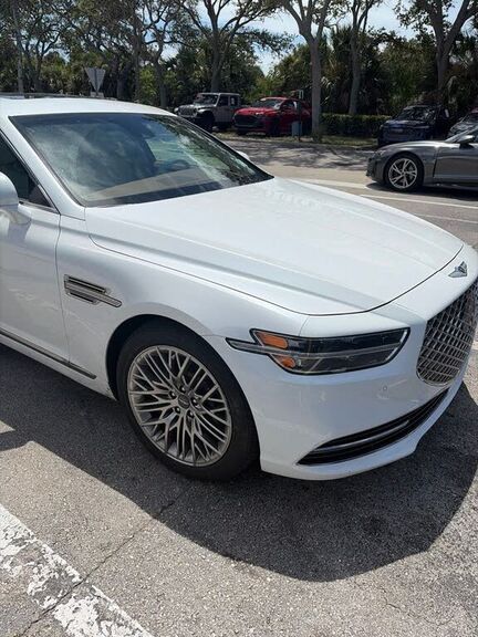 2022 GENESIS G90