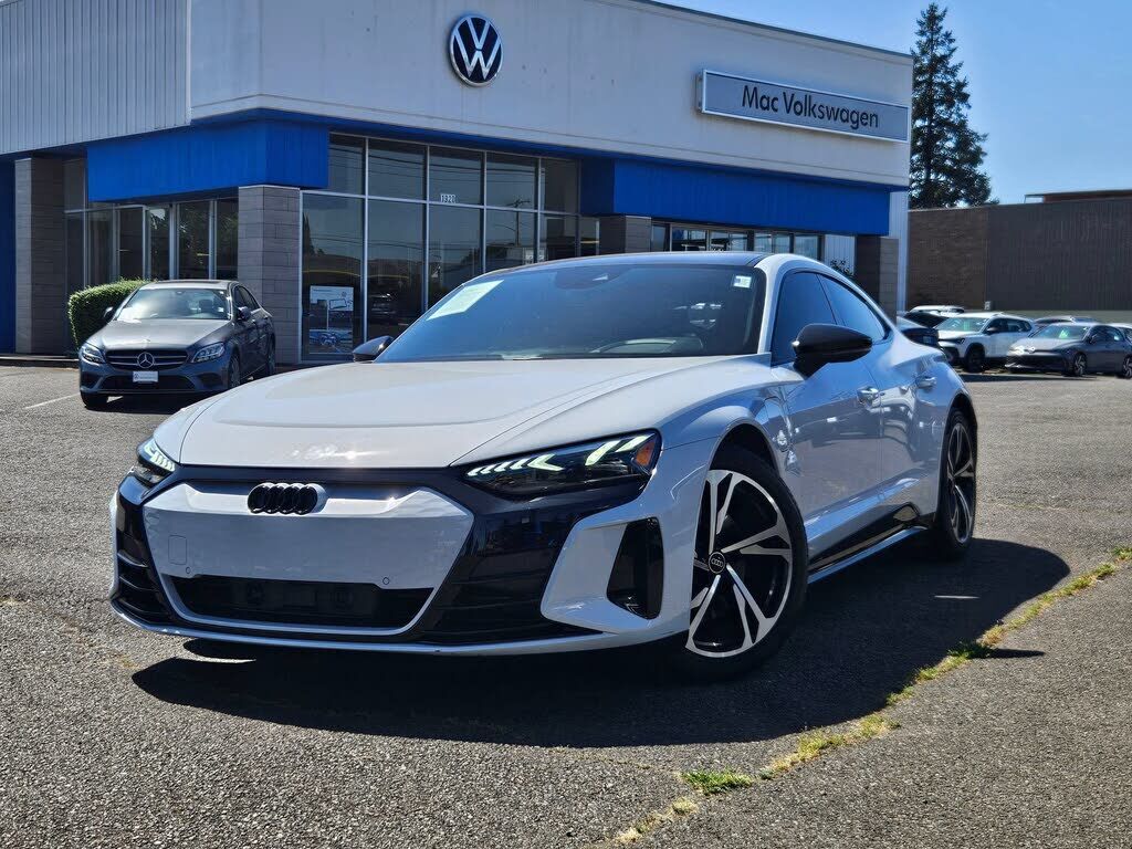 2024 AUDI e-tron GT