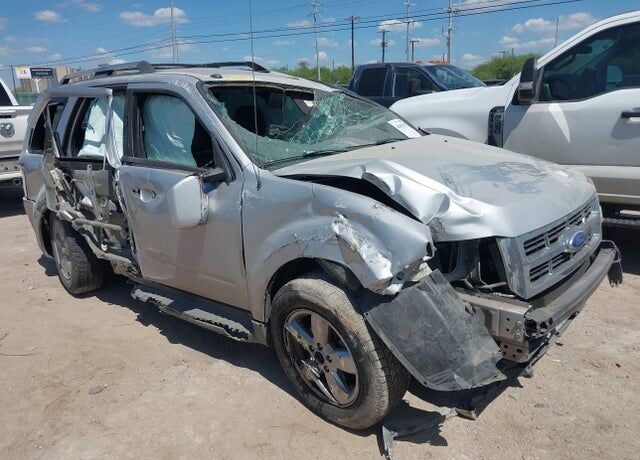 2011 FORD Escape