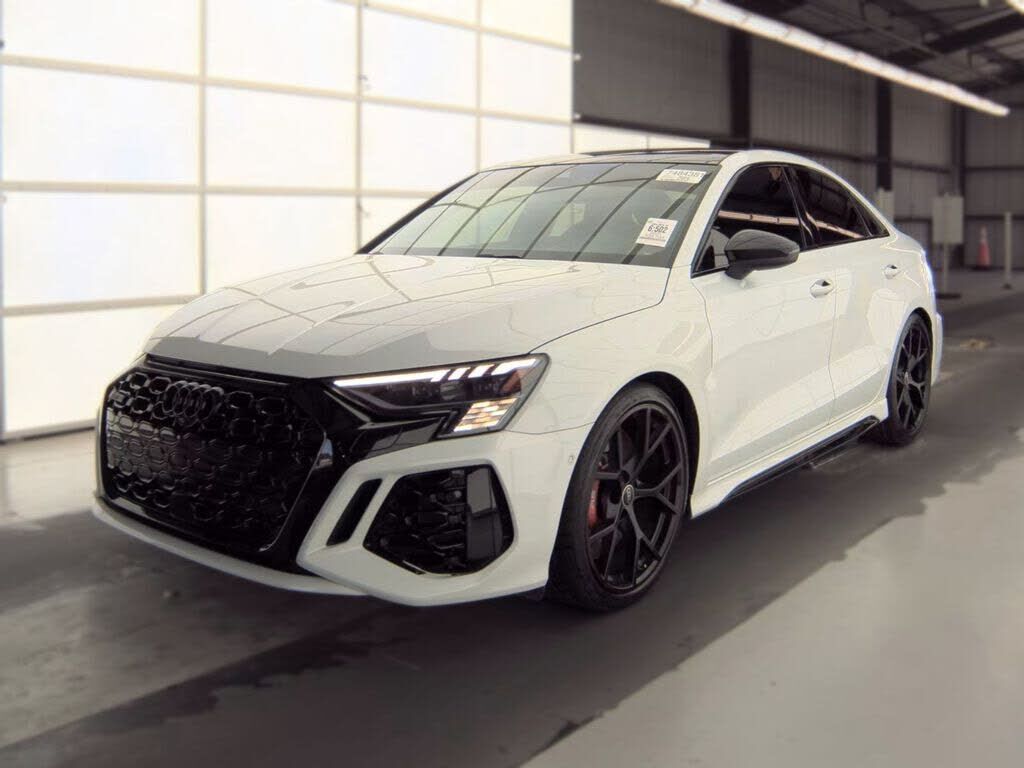 2024 AUDI RS3