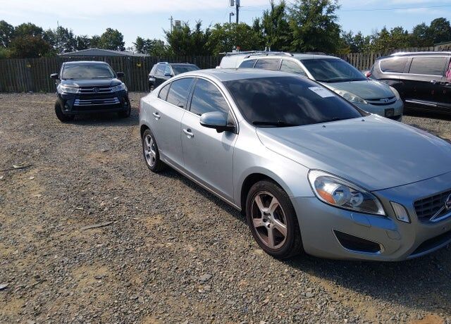 2013 VOLVO S60