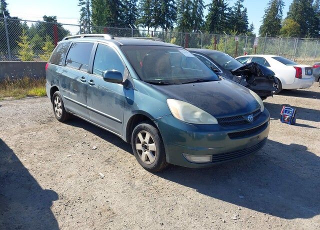 2004 TOYOTA Sienna