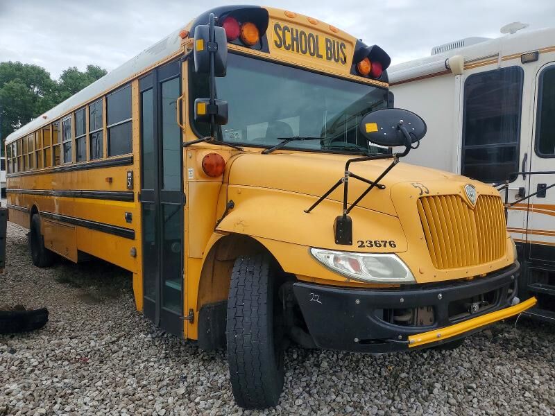 2013 IC BUS PB105