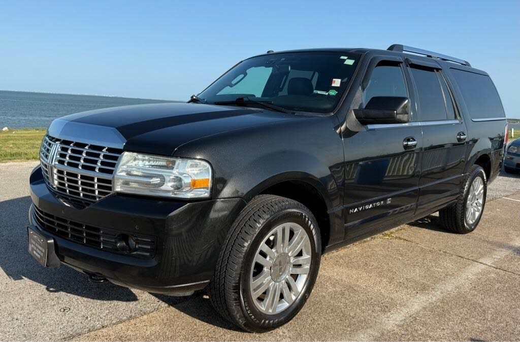 2013 LINCOLN Navigator