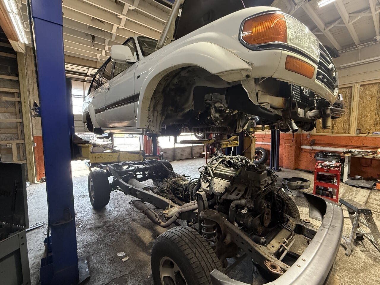 1997 TOYOTA Land Cruiser