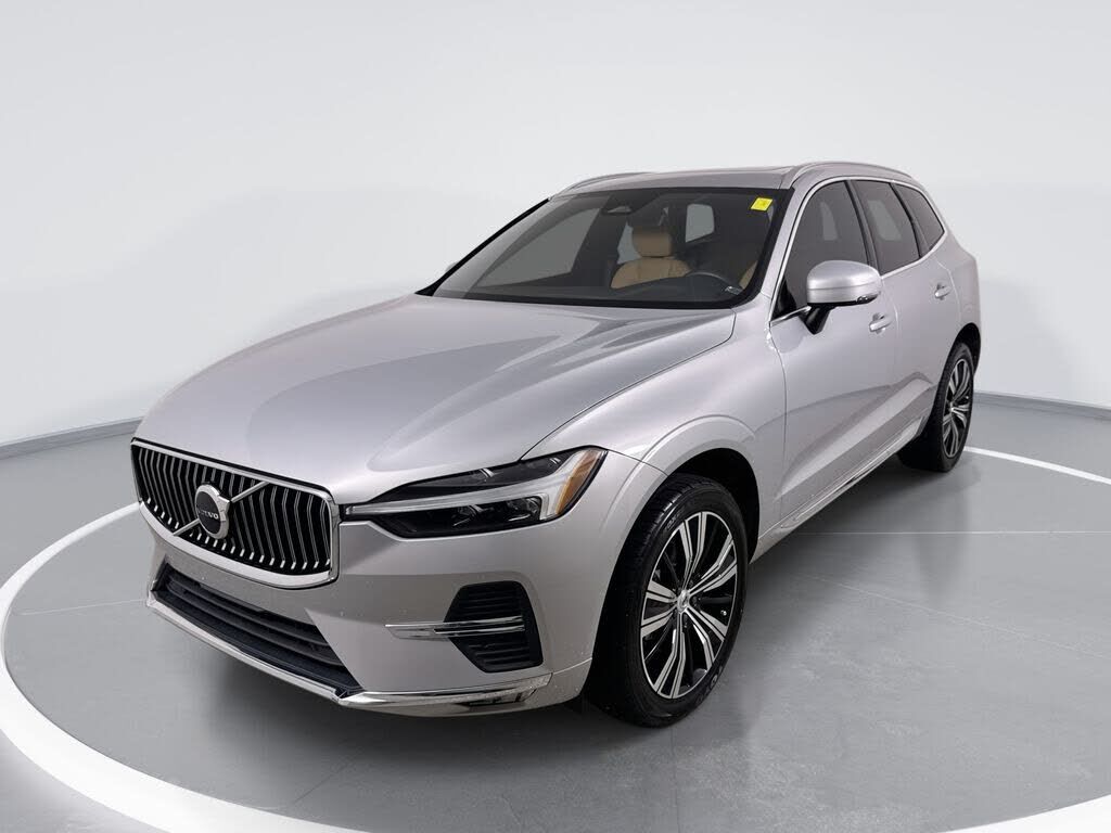 2022 VOLVO XC60
