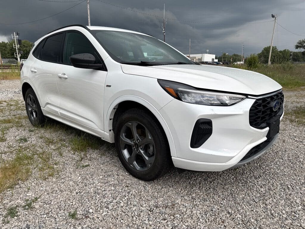 2024 FORD Escape
