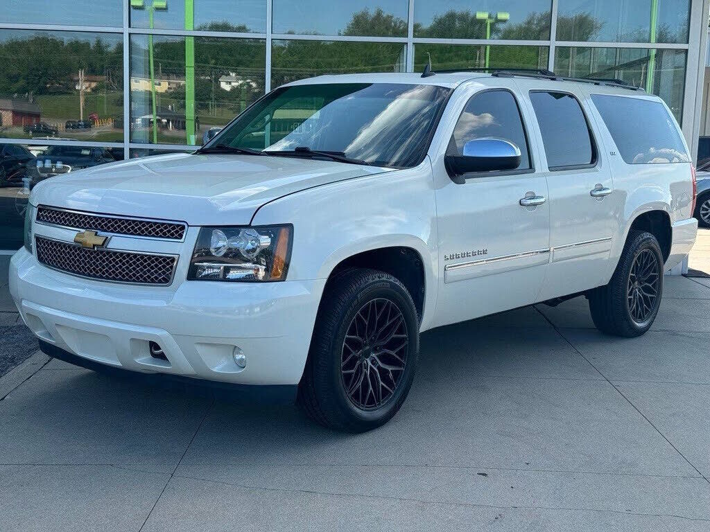 2013 CHEVROLET Suburban