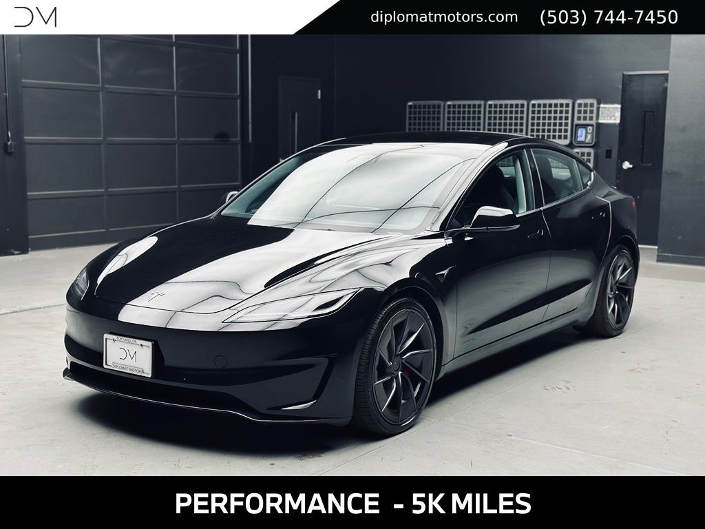 2025 TESLA Model 3