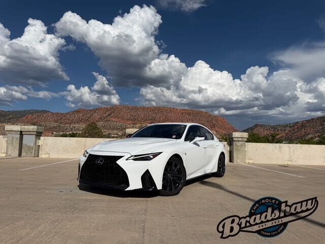 2023 LEXUS IS