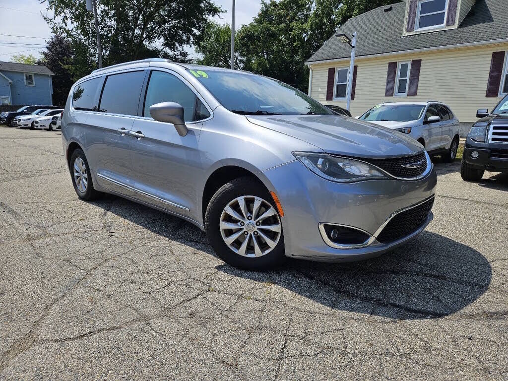 2019 CHRYSLER Pacifica