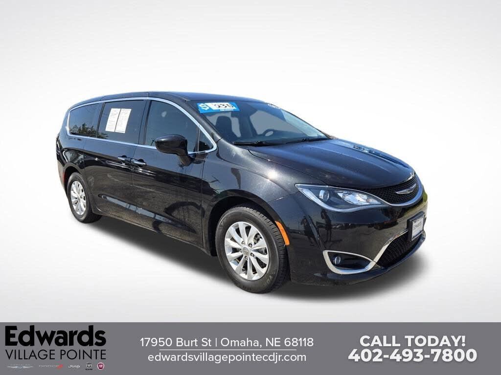 2019 CHRYSLER Pacifica