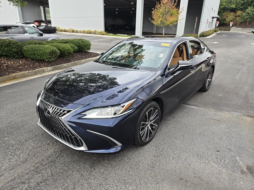 2024 LEXUS ES