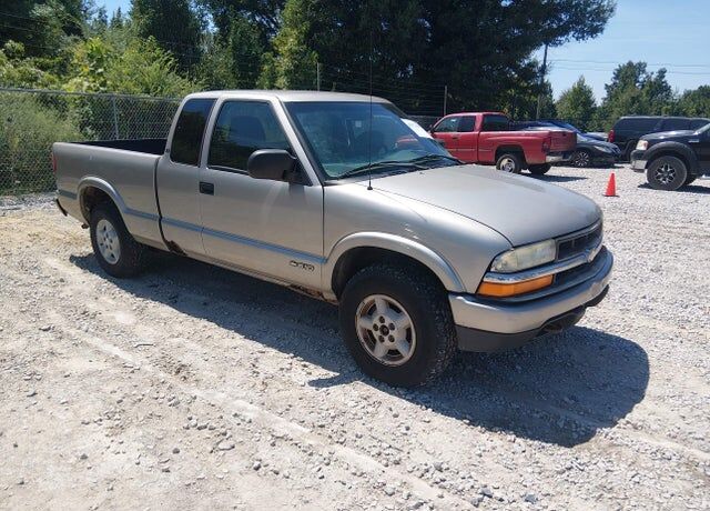 2002 CHEVROLET S-10 Pickup