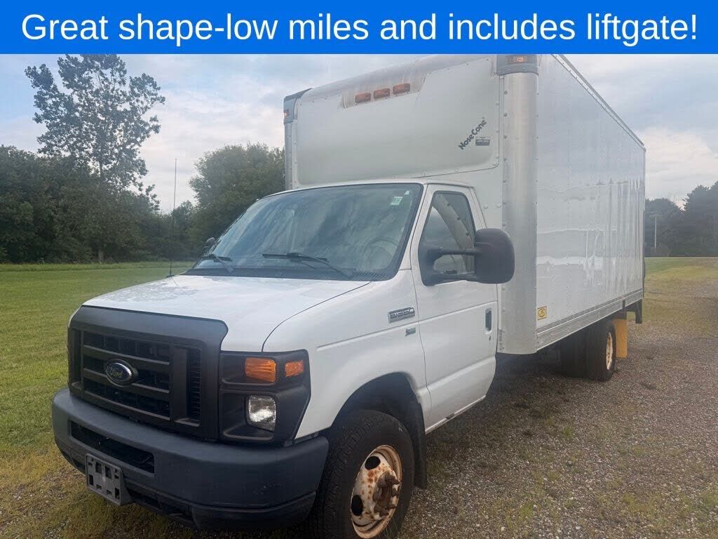 2012 FORD E-350