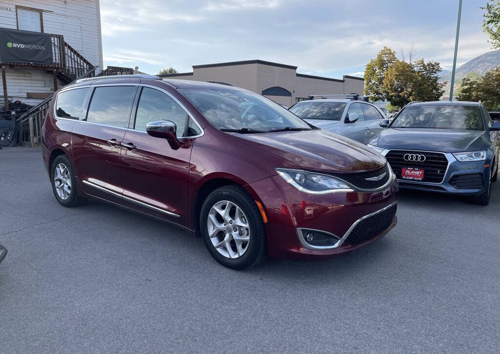 2020 CHRYSLER Pacifica
