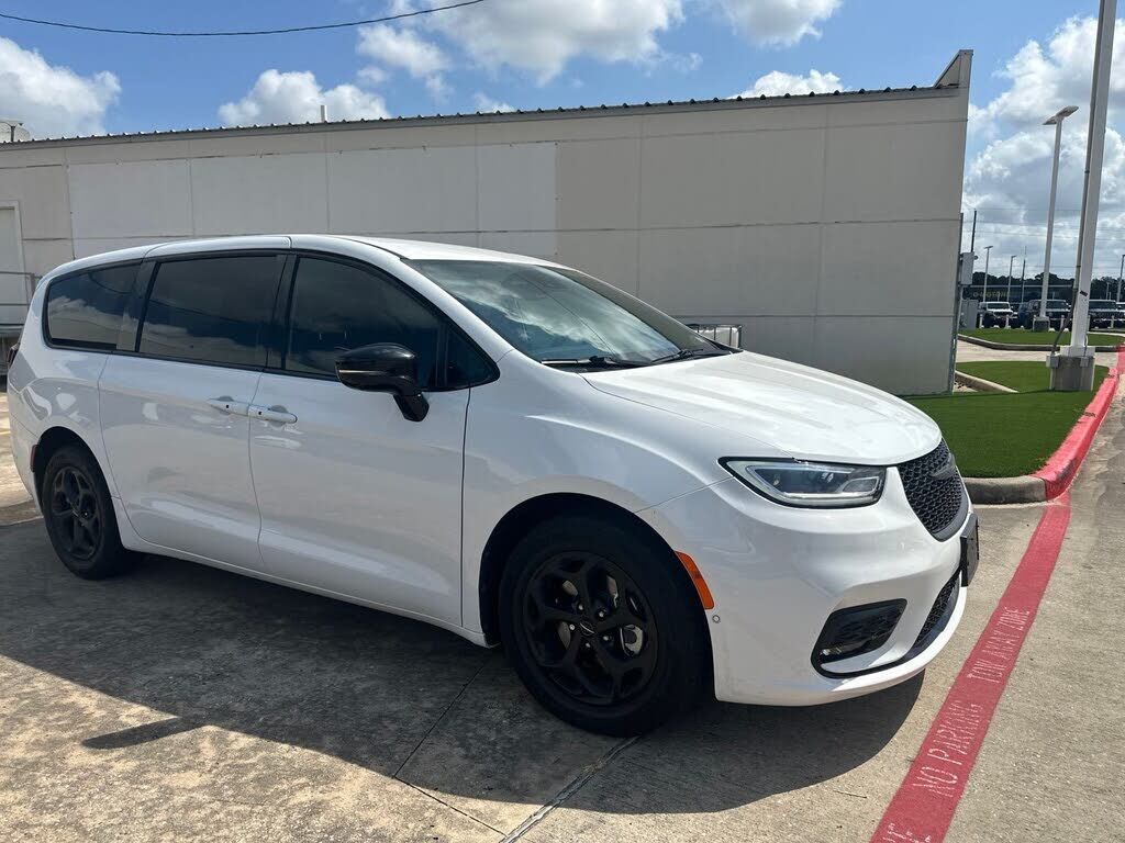 2024 CHRYSLER Pacifica