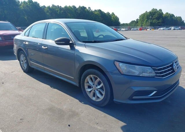 2016 VOLKSWAGEN Passat