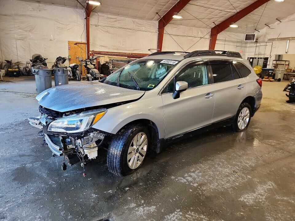 2016 SUBARU Outback