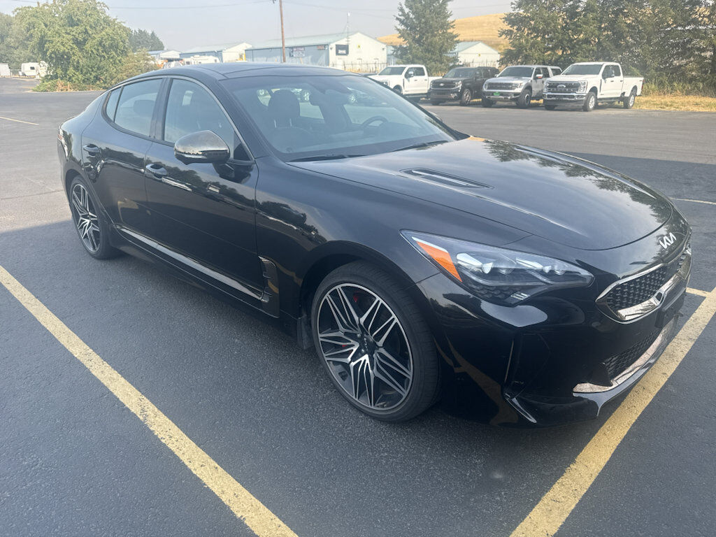 2023 KIA Stinger