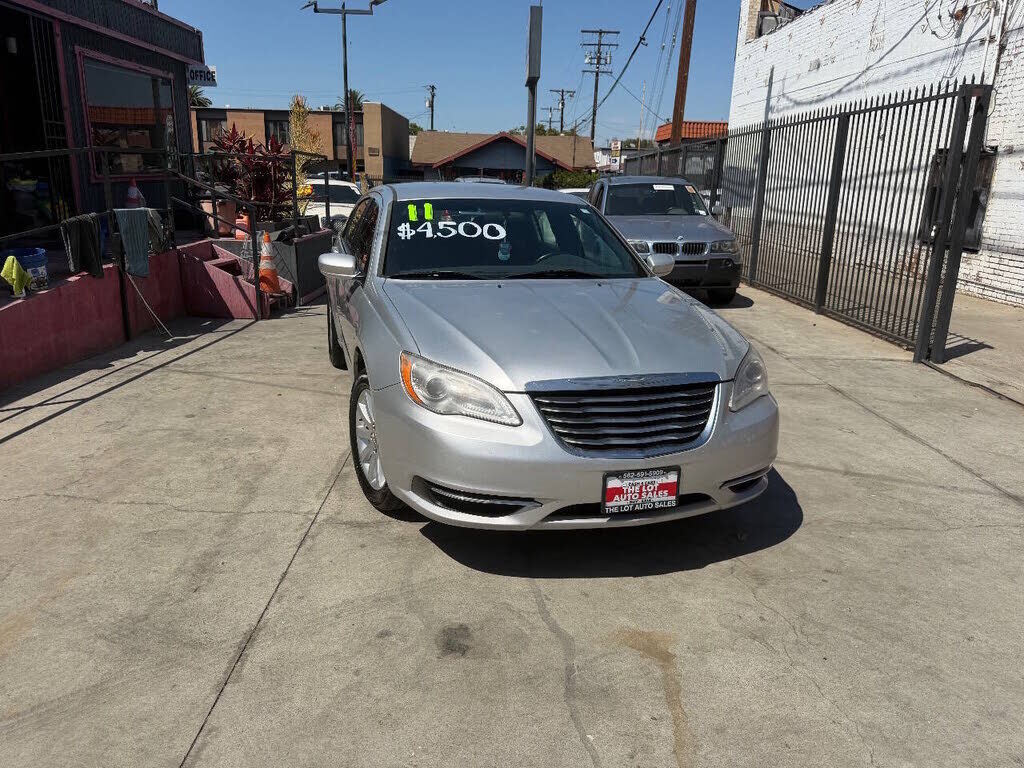 2011 CHRYSLER 200