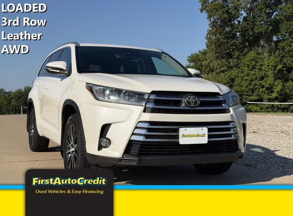 2017 TOYOTA Highlander