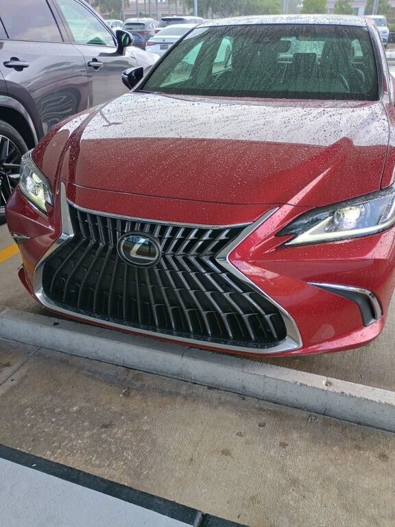 2022 LEXUS ES