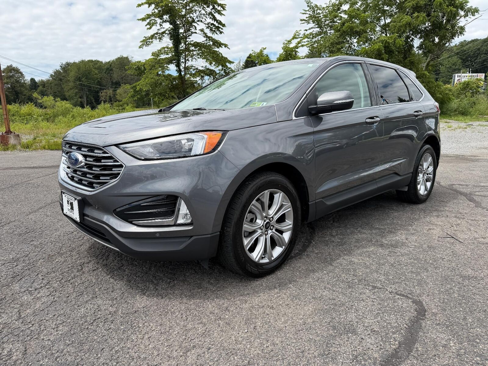 2023 FORD Edge