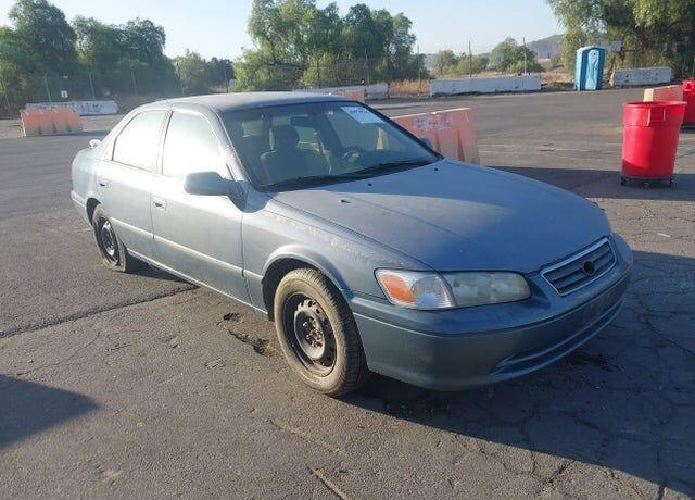 2001 TOYOTA Camry