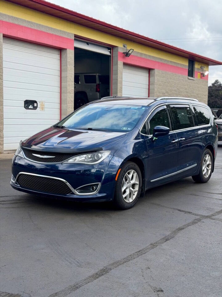 2017 CHRYSLER Pacifica